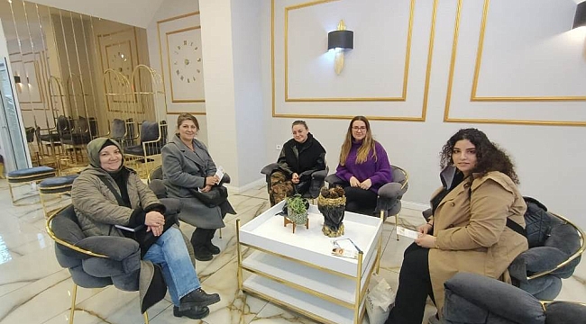 Deva Partisi Serdivan Kadın Çalışmaları Bir Günde 100 Kapıyı ziyaret etti