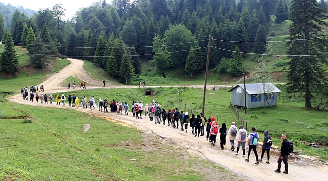 Doğa yürüyüşleri Karagöl'de devam etti