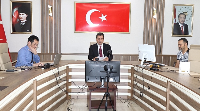 İl Millî Eğitim Müdürü Ebubekir Sıddık Savaşçı LGS Öncesi Öğrencilerle Telekonferansla Buluştu