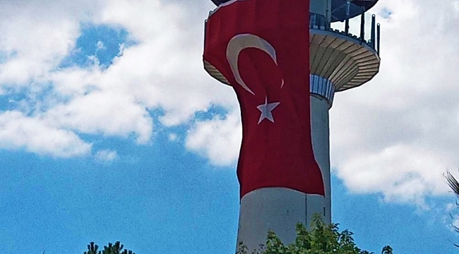Büyükşehir’den dev Türk Bayrağı